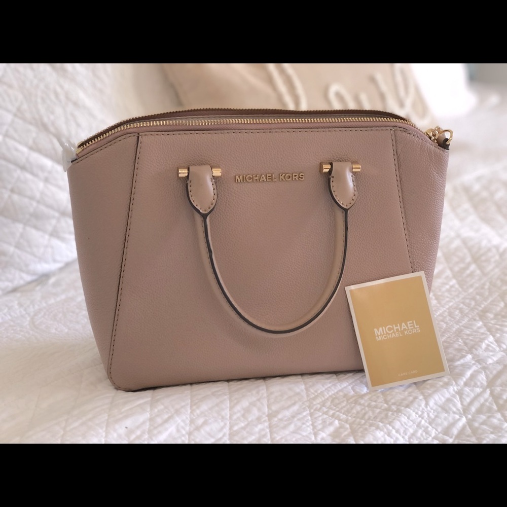 Michael Kors Leather bag